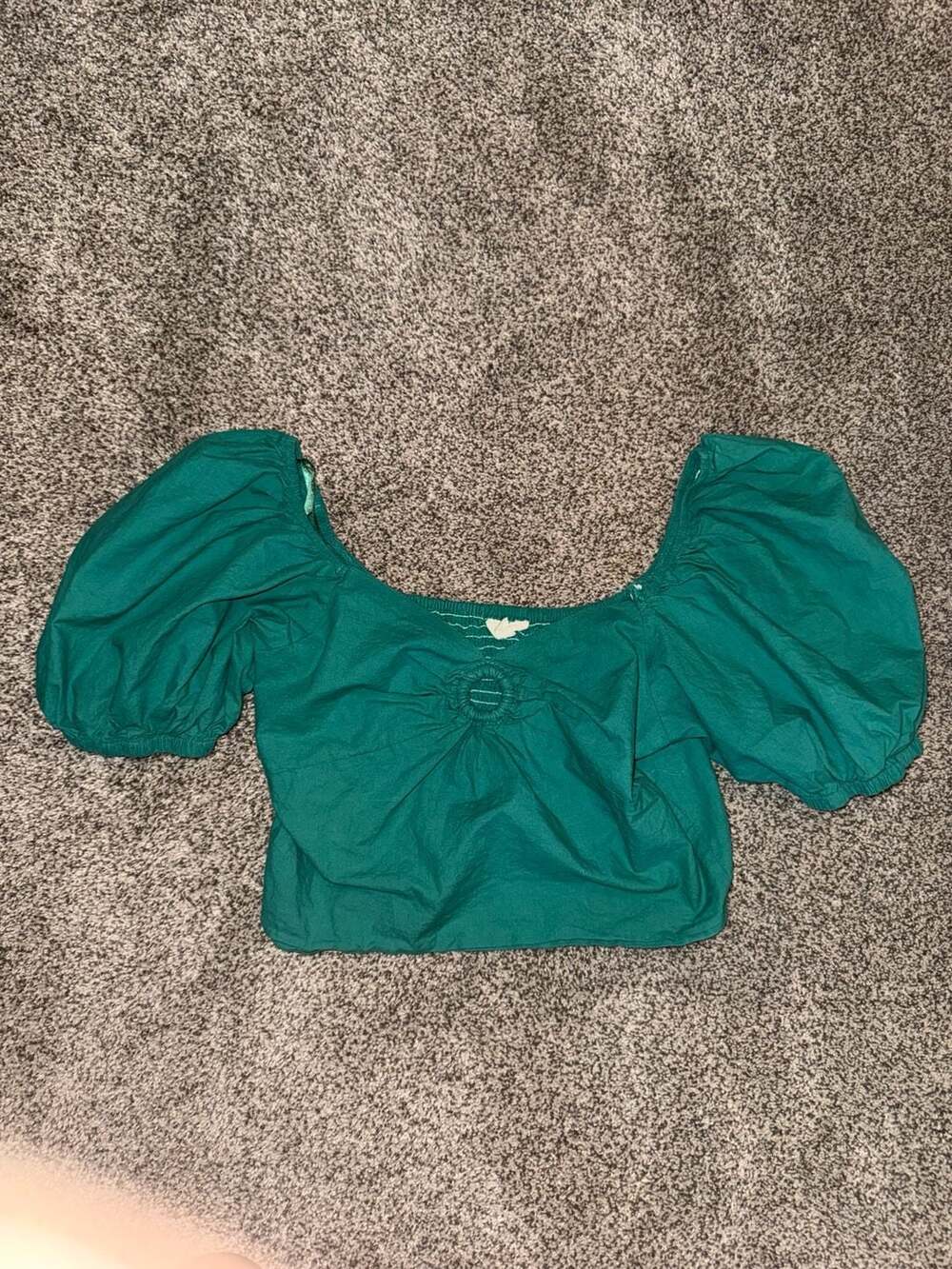 Sim & Sam Women's Green Puff Sleeve Keyhole Ruched Crop Top